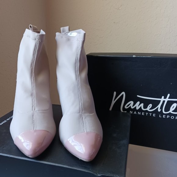 Nanette Lepore Lilac colored short sock fitting booties. Women's size 8. - Picture 2 of 11